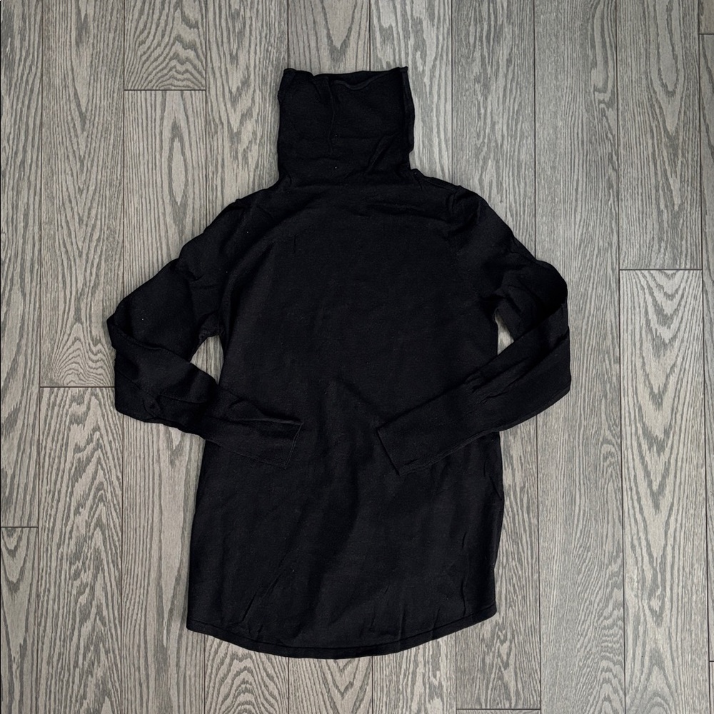 NEW Turtleneck Top🖤💫